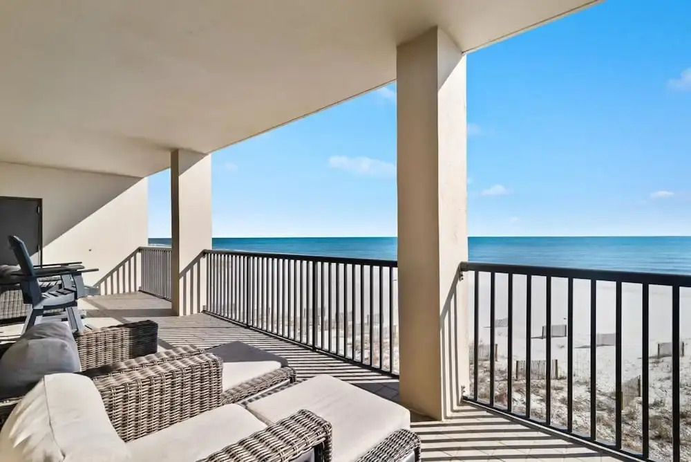 Palms 304 Beachfront 3BR 3BA Corner Condo