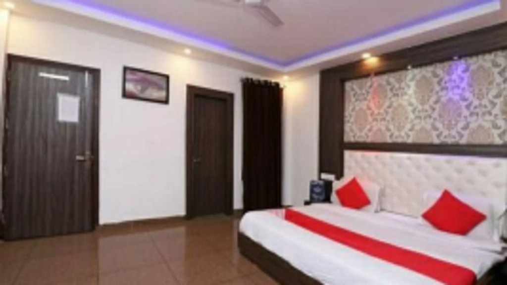 Hotel JP International