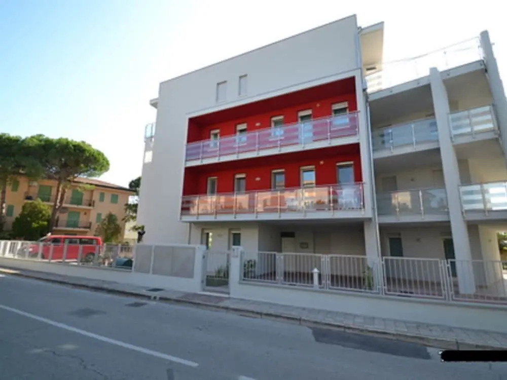 Spacious Apartment in Rosolina Mare Near Sea