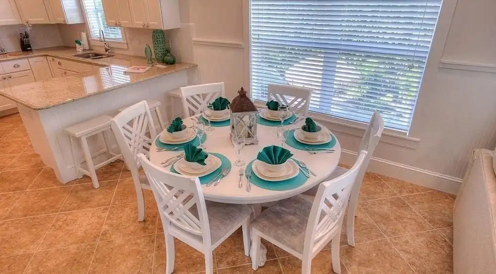 Hawaiian Tide Apartment 3