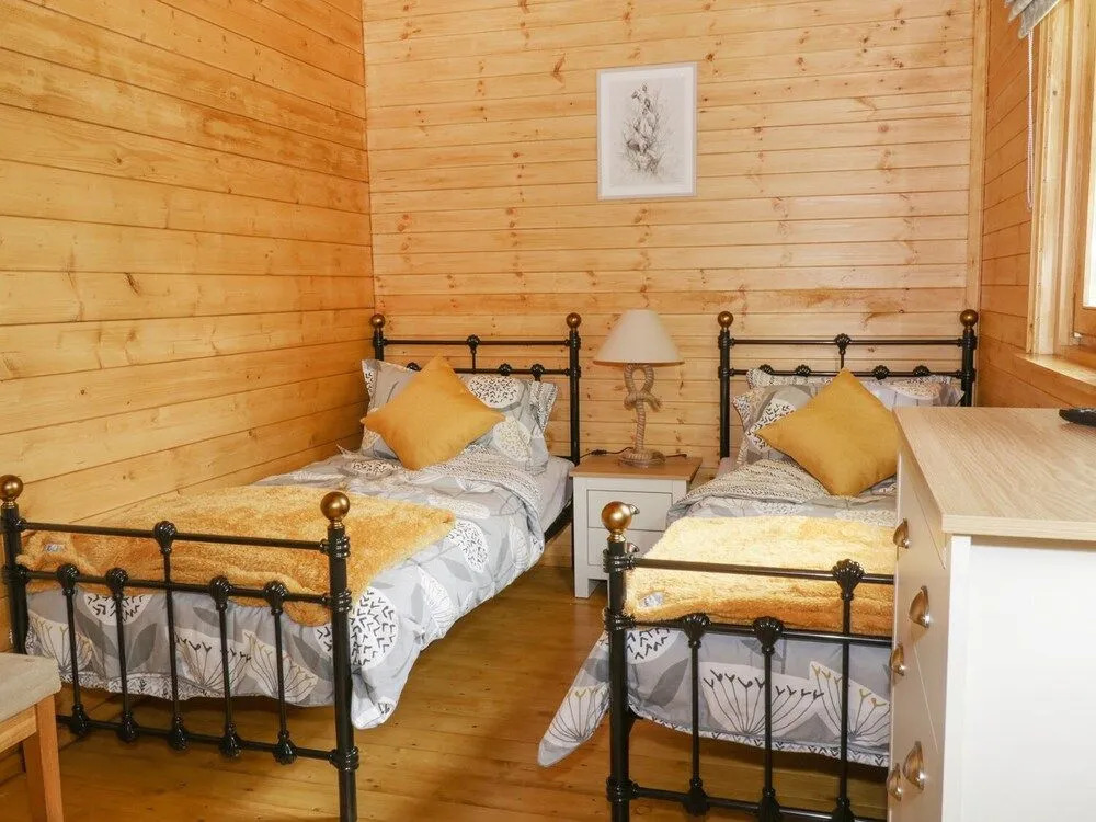 Acorn Lodge