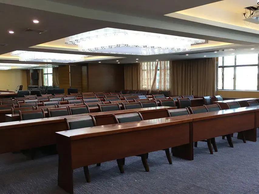 Zhonghe Hotel
