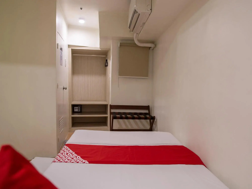 Circuit Hostel