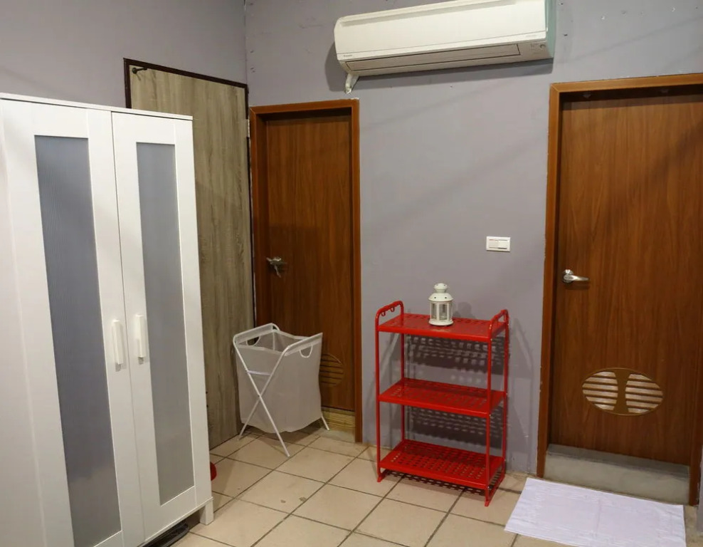 Hostel 103