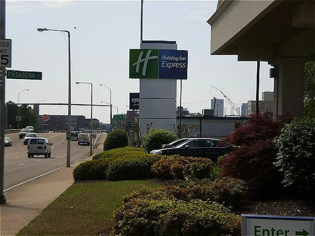 Holiday Inn Express Memphis Medical Center - Midtown by IHG