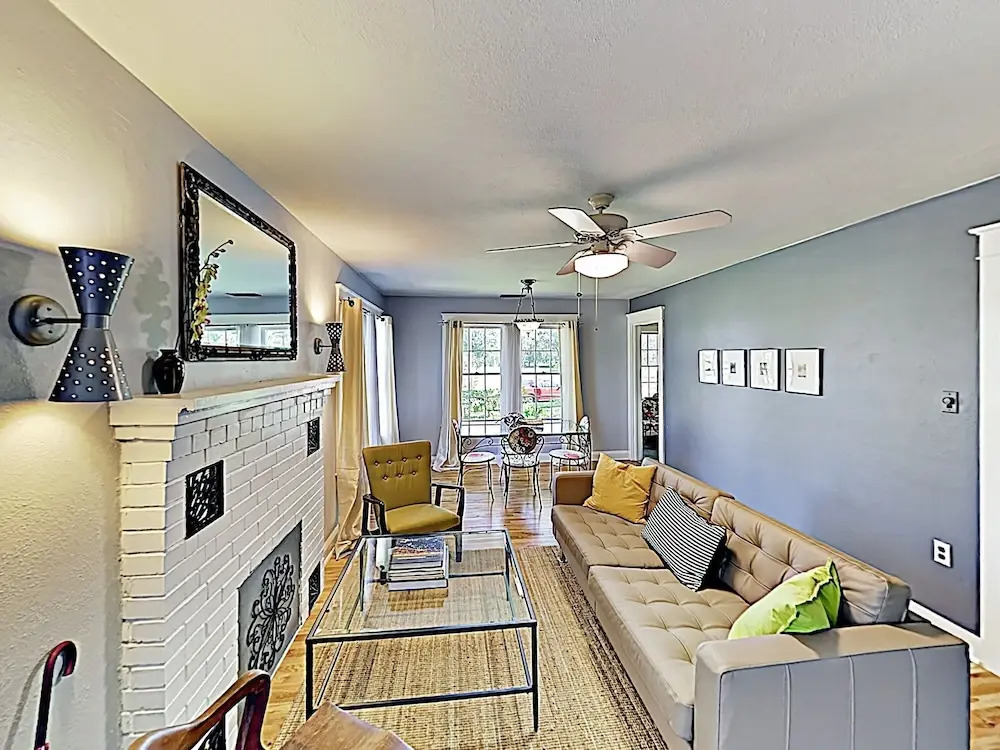 New Listing! Riverside W/ Dazzling Views 3 Bedroom Home
