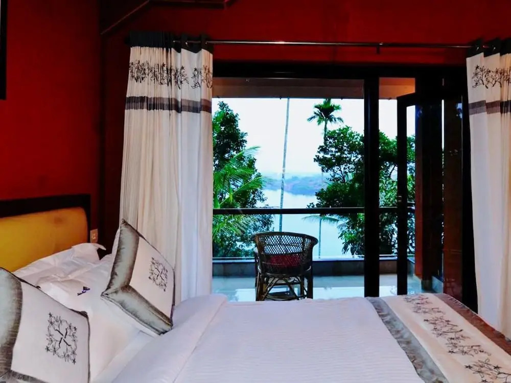 LakeRose Wayanad Resort - Superior lake view
