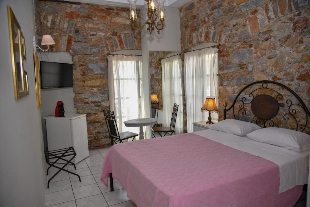 Axilleion Guest House