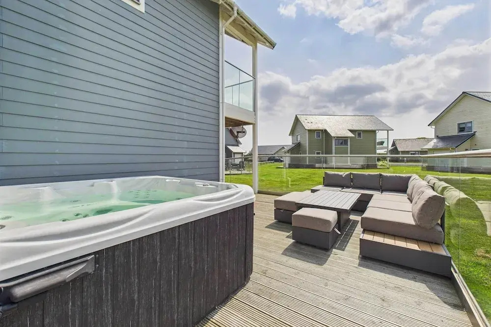 Host Stay Bay View Lodge