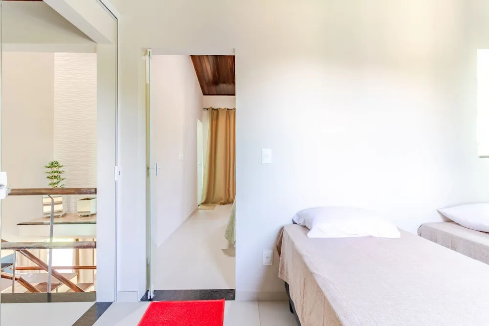 GB60 Excellent House 4 Suites