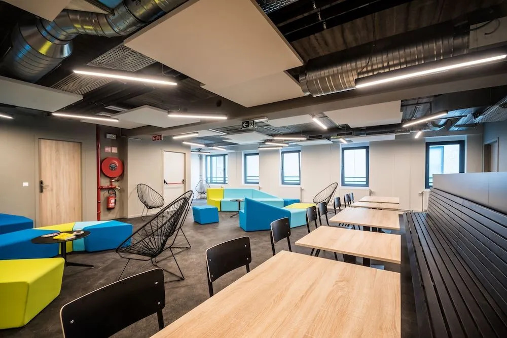 HI HOSTEL CHARLEROI Brussels South Airport