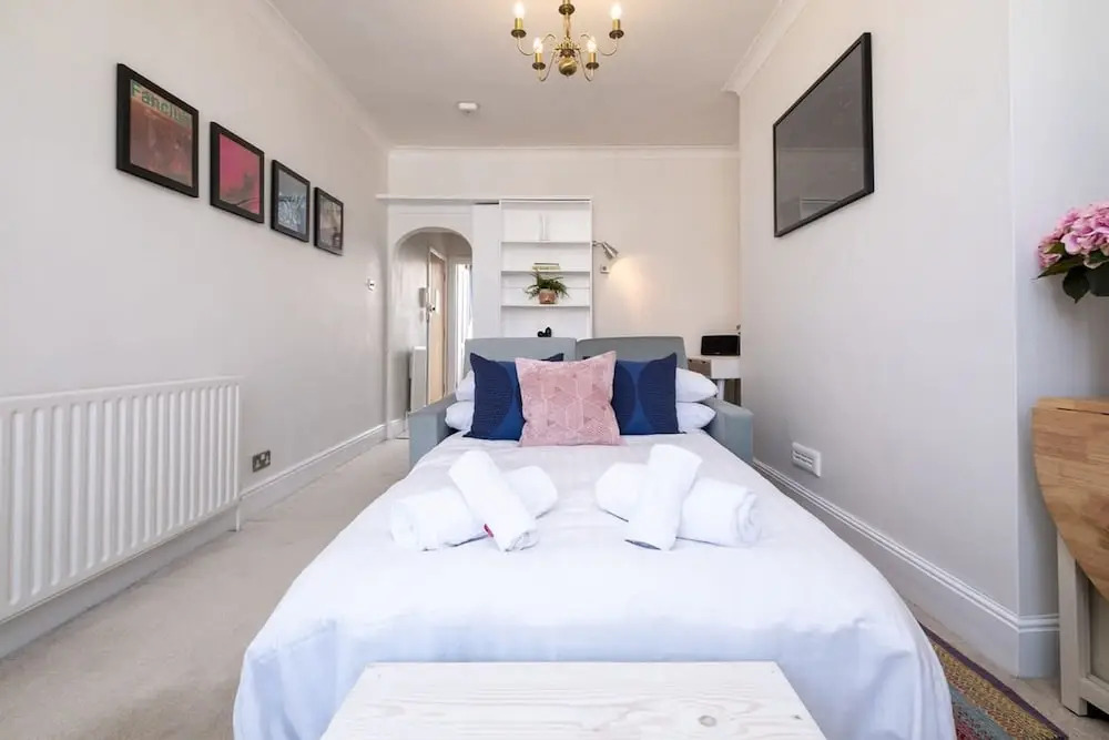 Host Stay Guildford Apartment