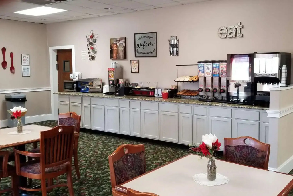 Ramada by Wyndham & Suites Warner Robins