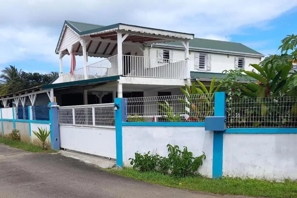 La Petite Maison, Spacieuse, Avec Jardin / Parking