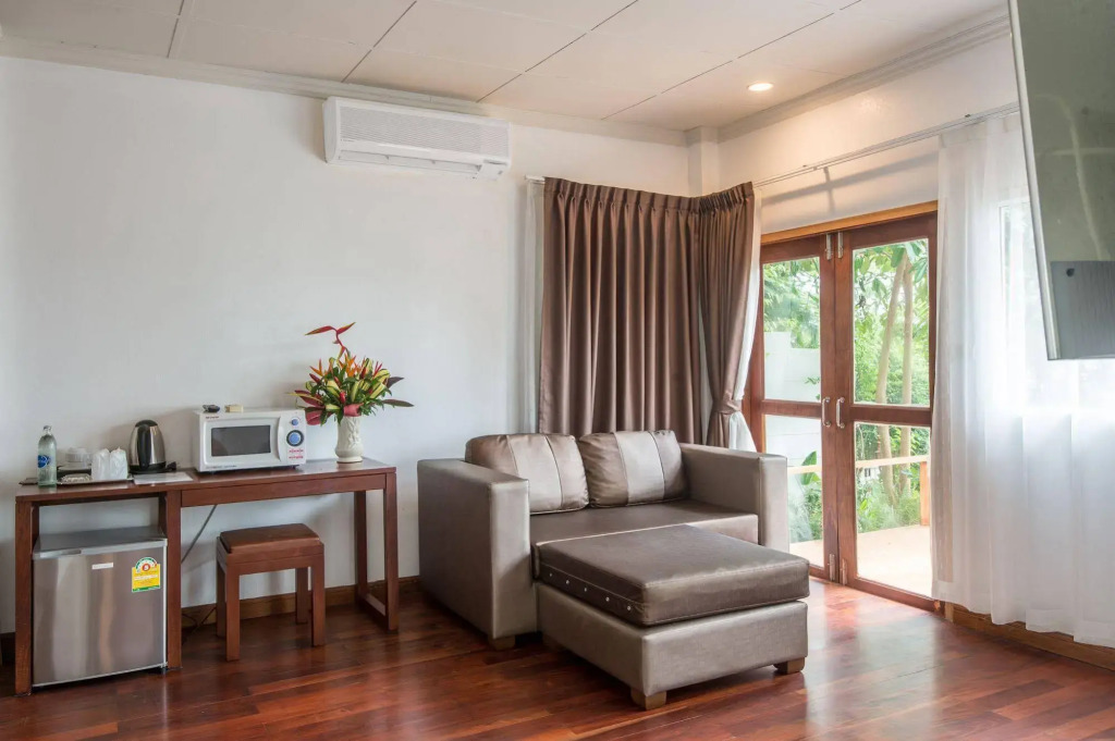 TwinBay Resort