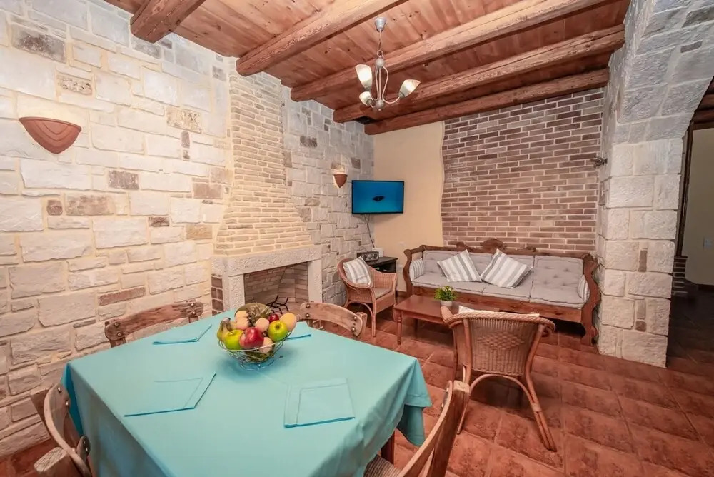 Ydria Villa A With Pool