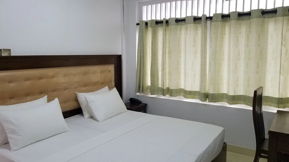 Metro Marine Drive Hotel