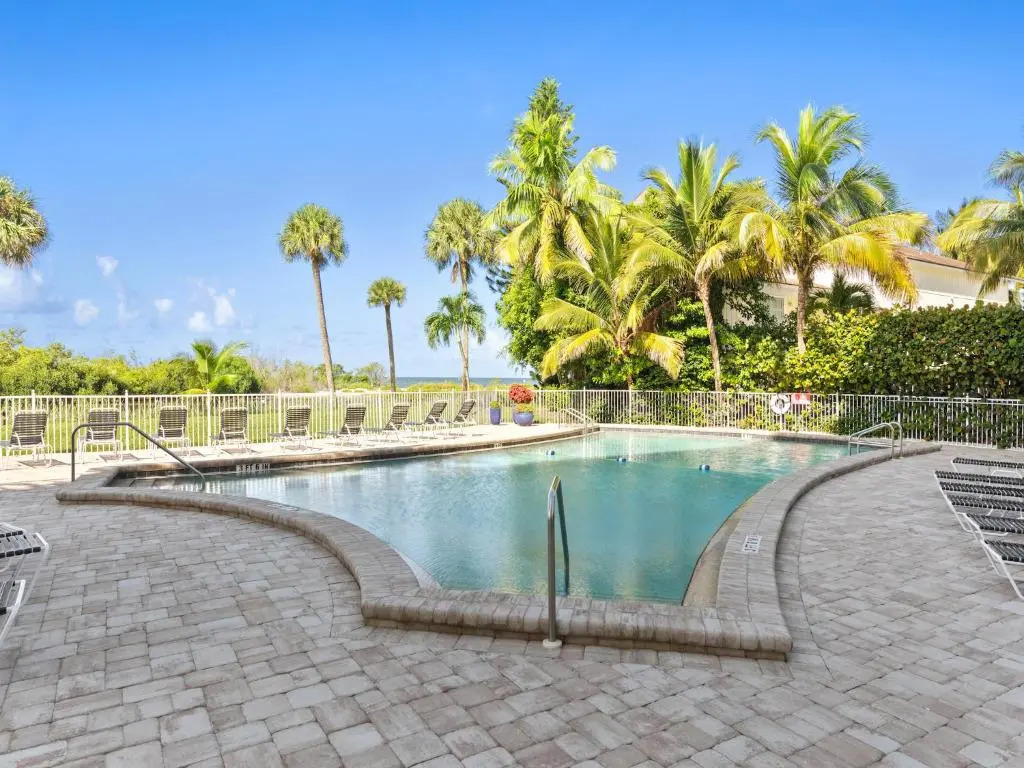 Sun Caper 808, 2 Bedrooms, Sleeps 4, Gulf Front, Heated Pool, Elevator