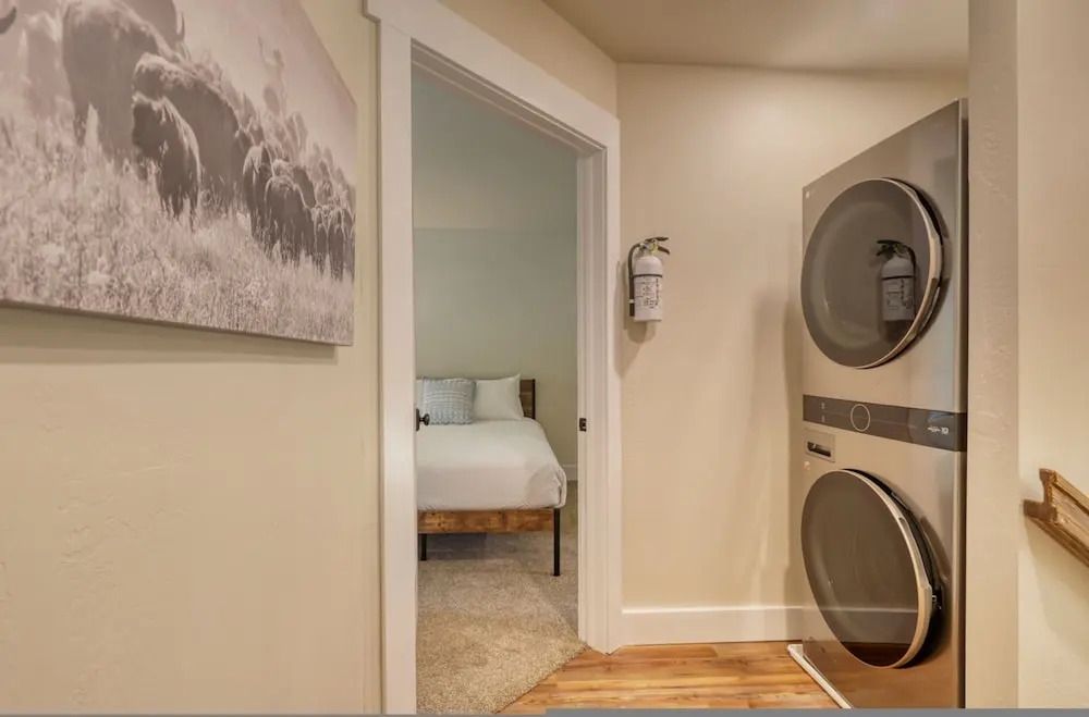 Saddle Up For Luxury - 15 Minutes to Mt Rushmore