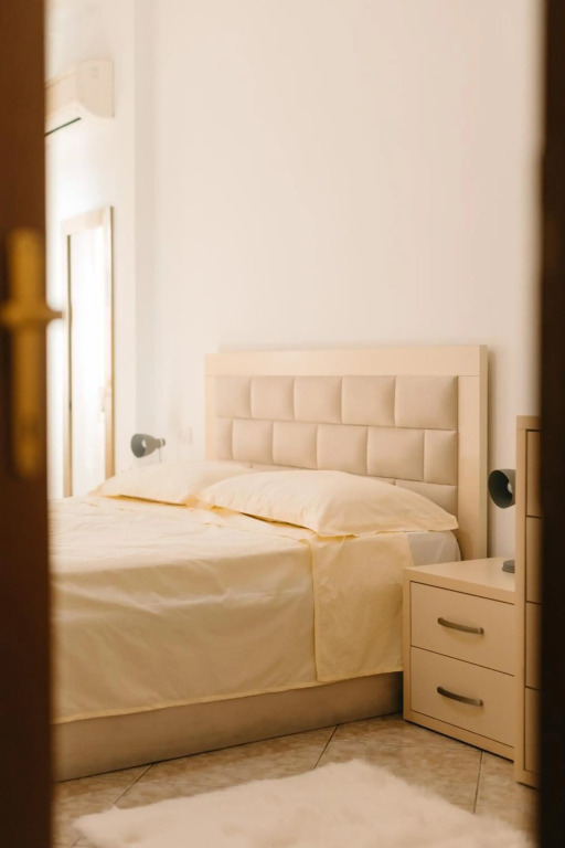 Rs place 1-bedroom apartment with free parking