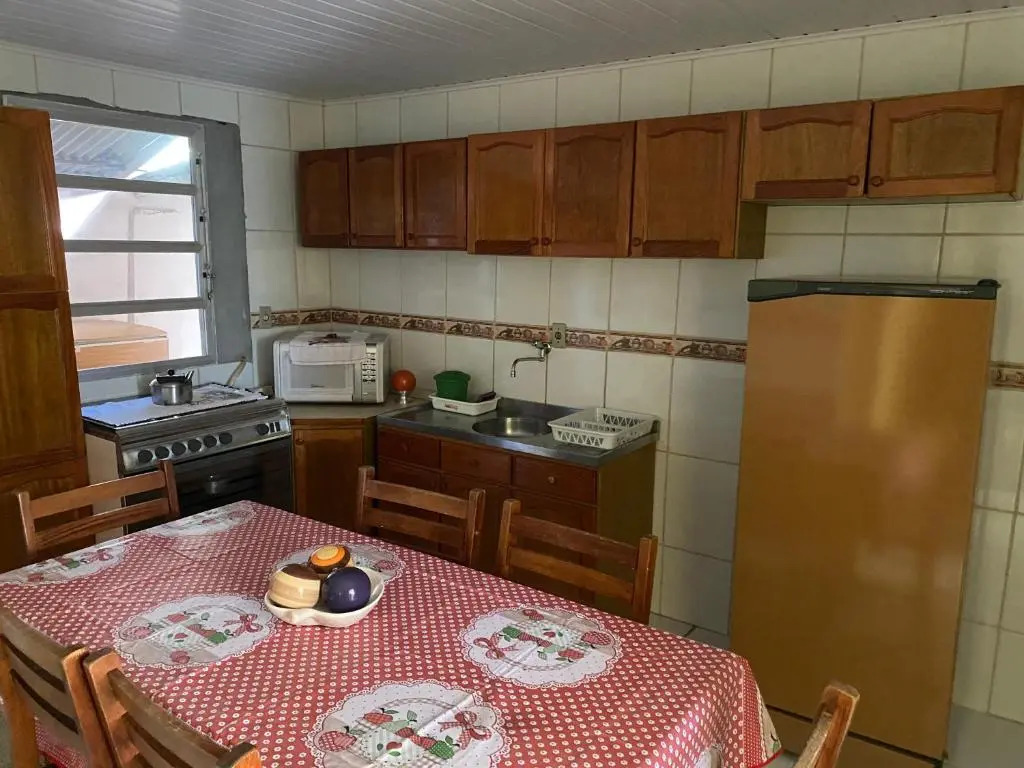 Casa a 100 metros da praia de Calheiros