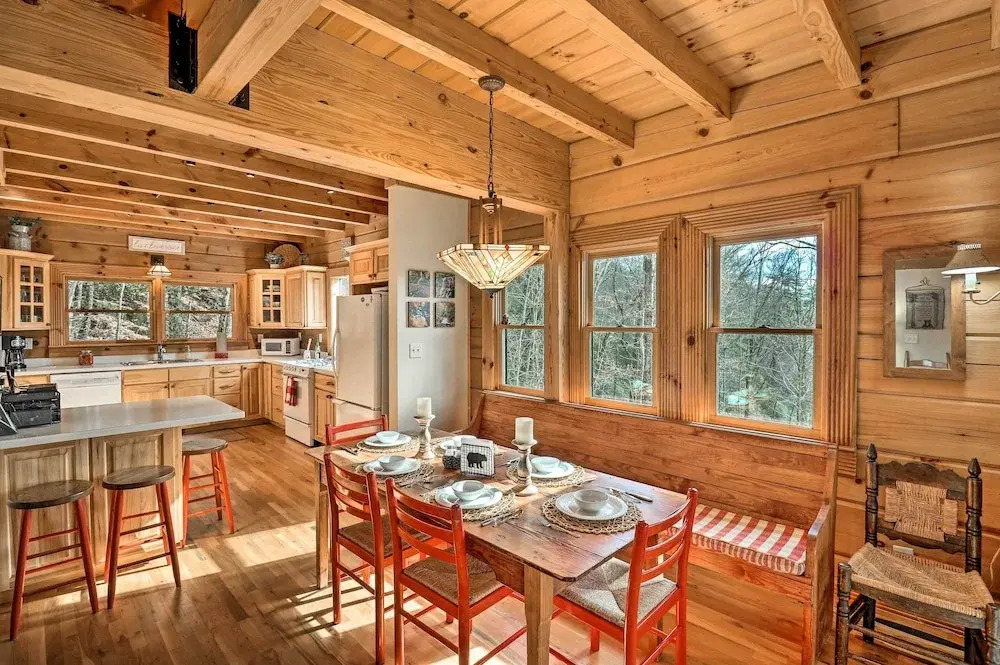Private Sapphire Valley Resort Cabin w/ Mtn Views!