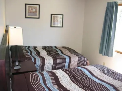 Put-in-Bay Poolview Condo #8