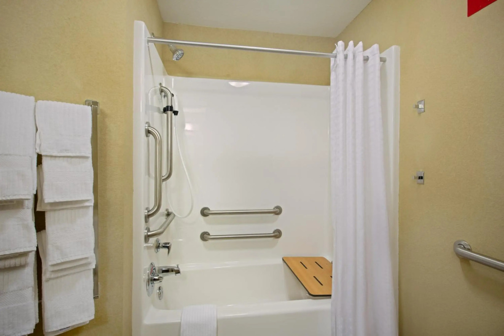 Candlewood Suites Pittsburgh-Cranberry by IHG