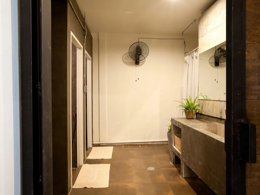 Dilokchan Hostel