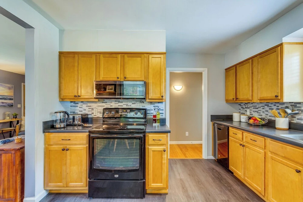 Pet-friendly Pensacola Home w/ Sunny Backyard!