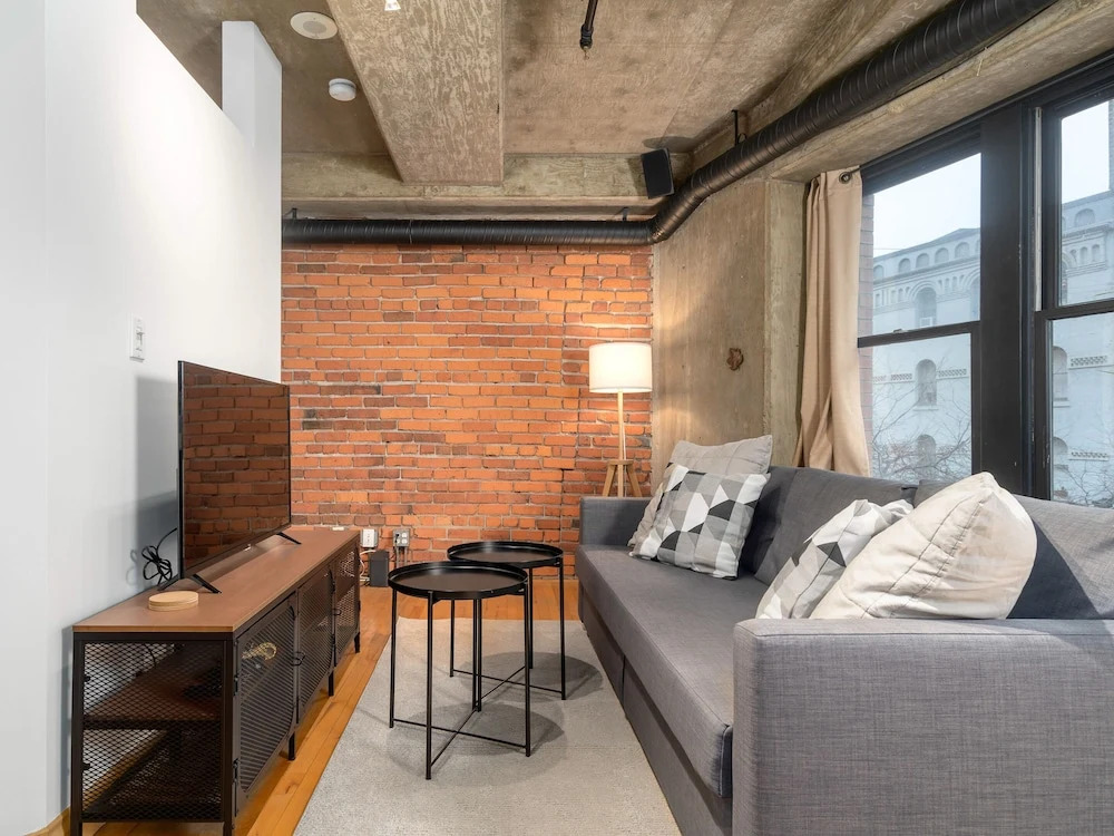 Sterling Suites - Gastown
