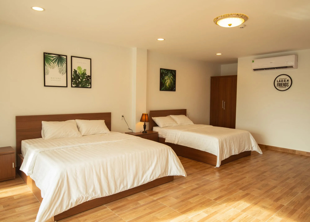 Vic House Hotel