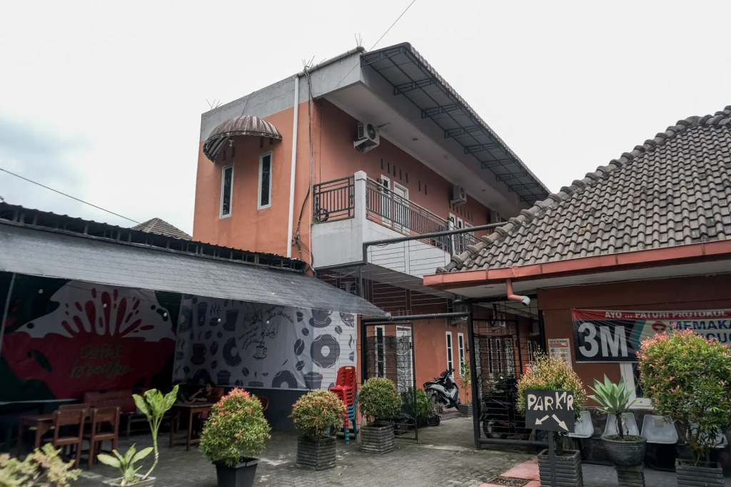 Djaboerigin Mongonsidi Guest House RedPartner