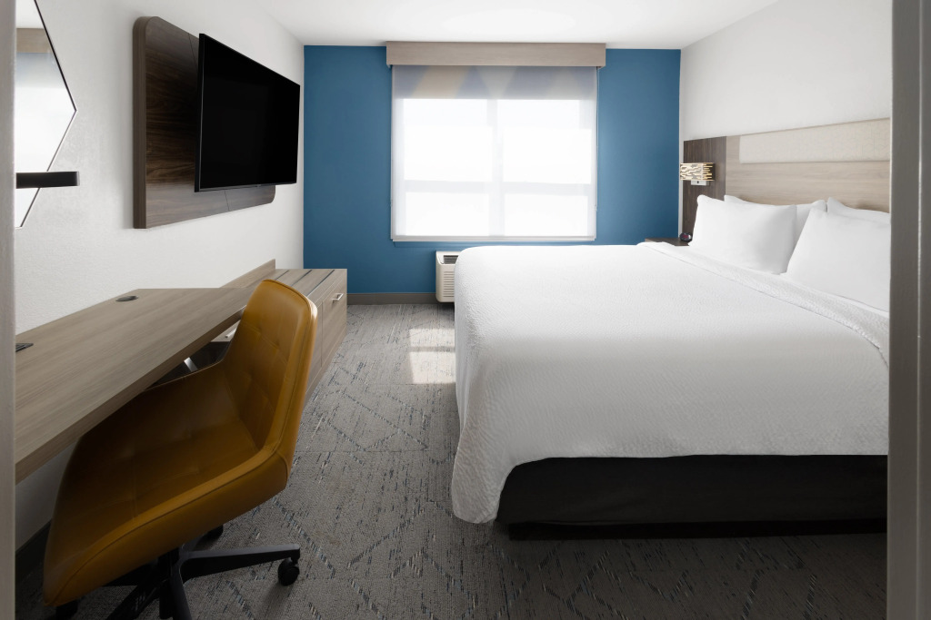 Holiday Inn Express & Suites Wyomissing by IHG