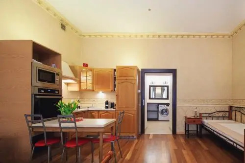 Calliope Apartments