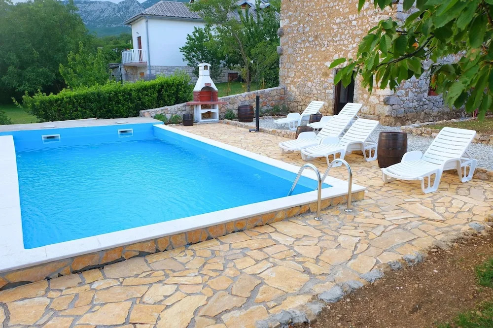 House Katica