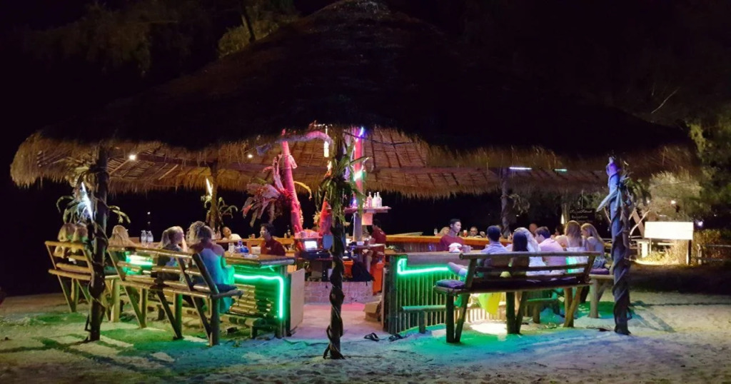 Tree Bar Hostel
