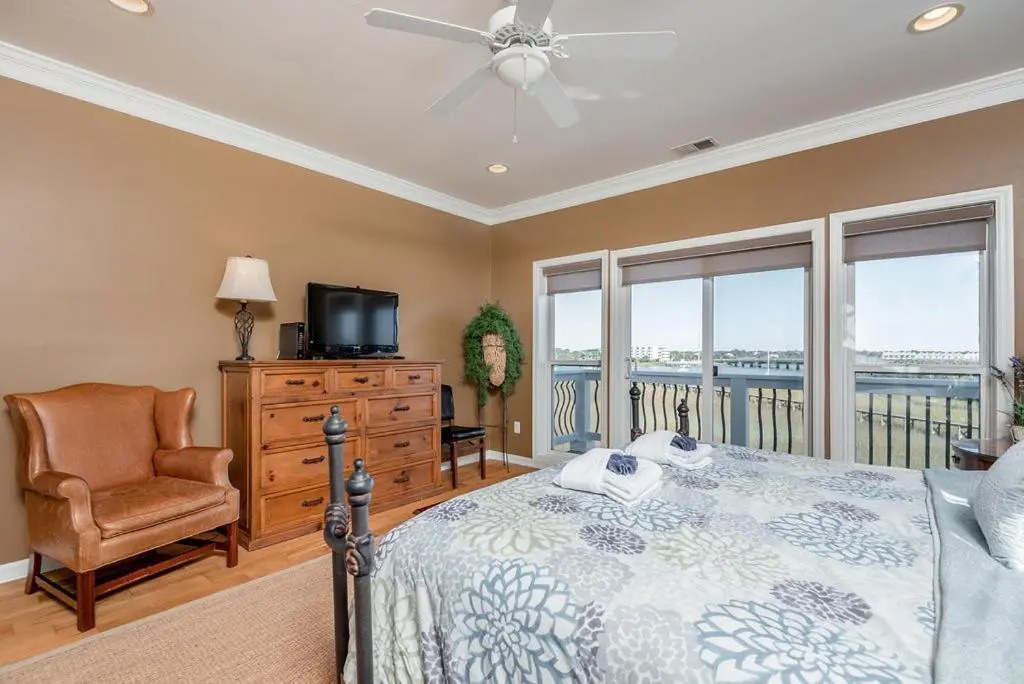 84 Waters Edge - Riverview Townhouse - Pool