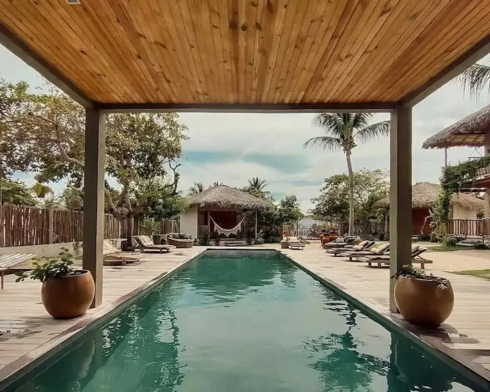 Private Complex With Swimming Pool Close to the Ocean