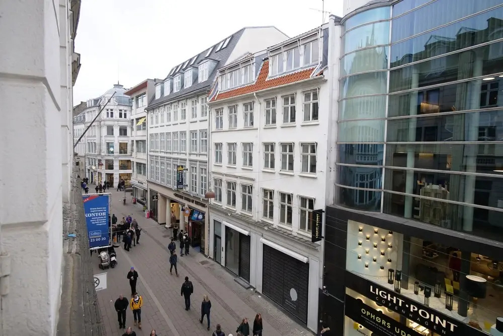 Sanders King - Smart 4-bdr Apt in City Center