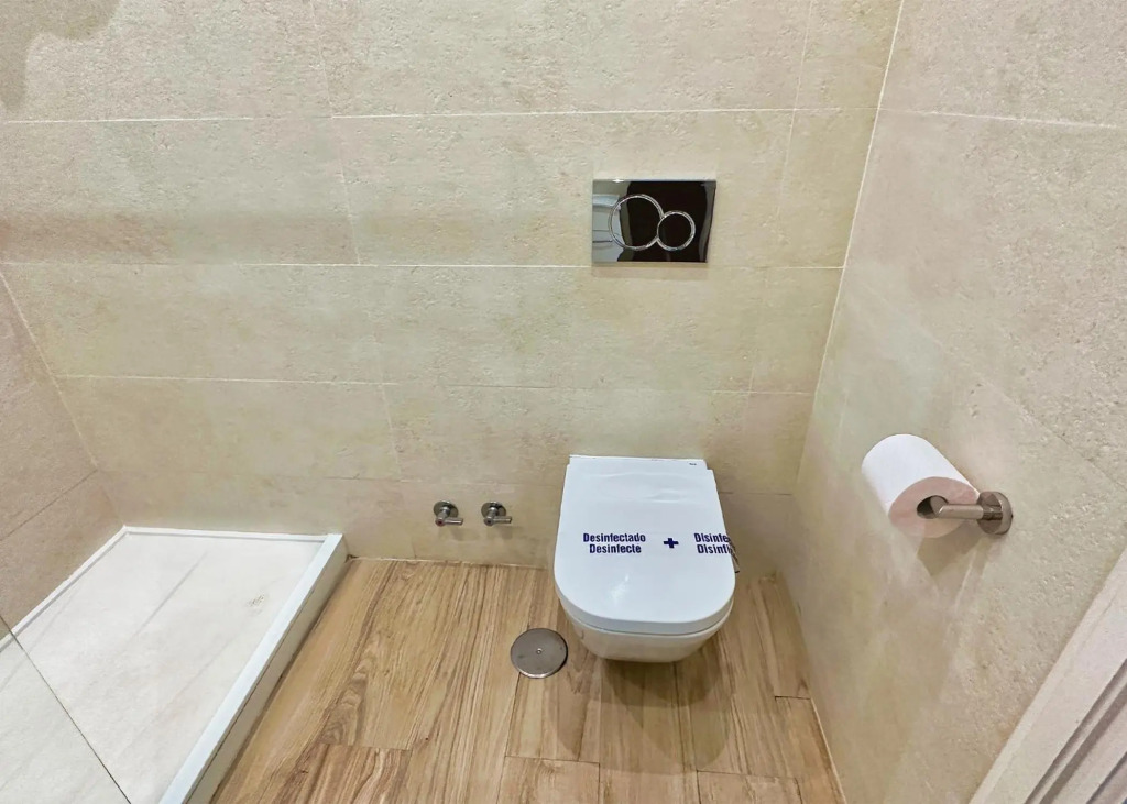 Skol 242 Excellent One Bedroom Apartment with Sea Views
