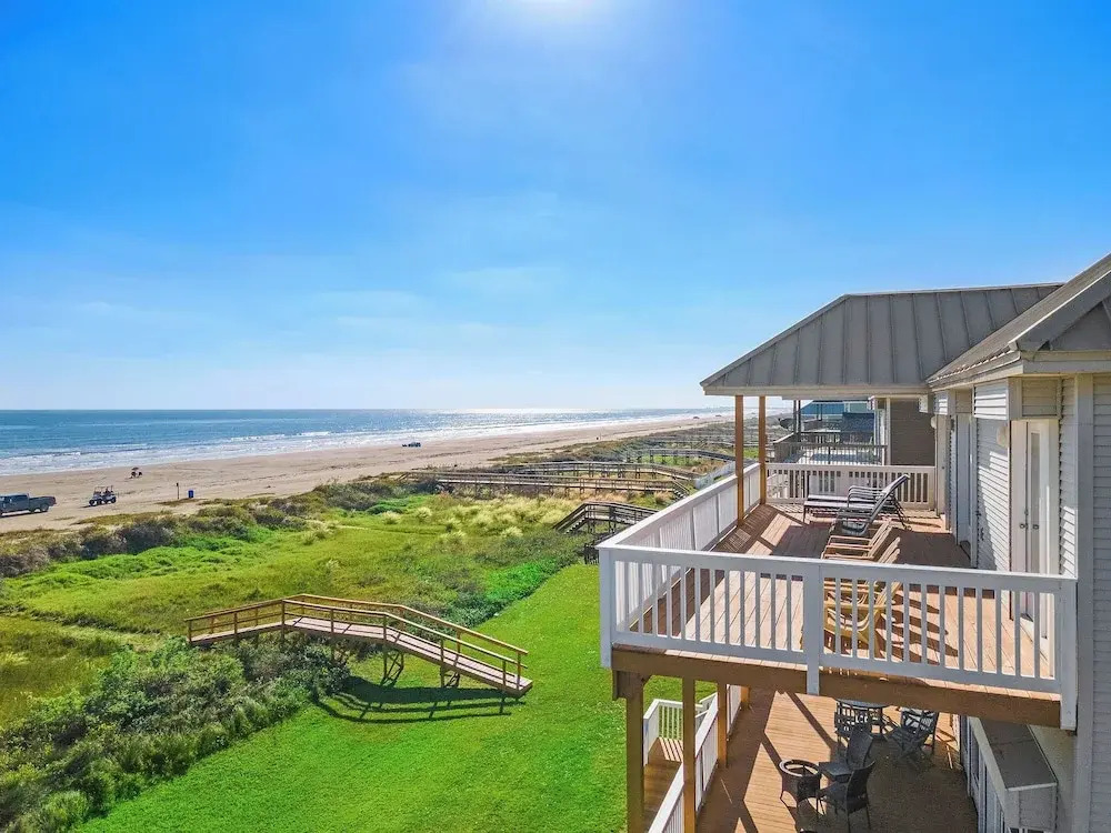 Beach Heaven by Ryson Vacation Rentals