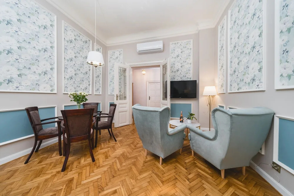 Krakow Royal Apartment