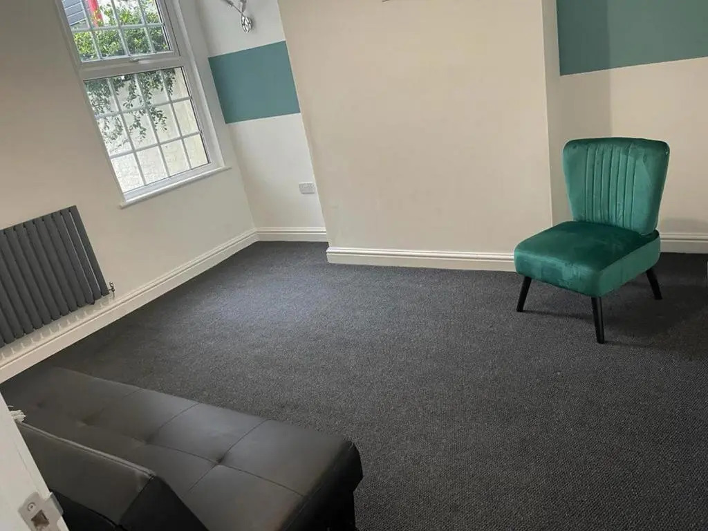 Contemporary 4BD Home nr Liverpool City Centre