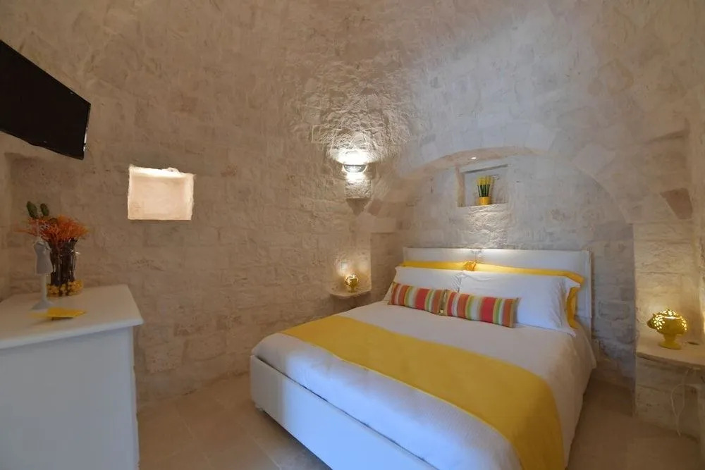 Trulli Santa Croce Luxury Holidays - piscina privata fino a 8 persone
