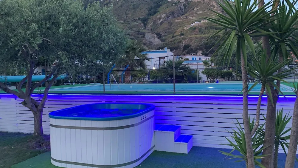 Hotel Casa Adolfo Ischia