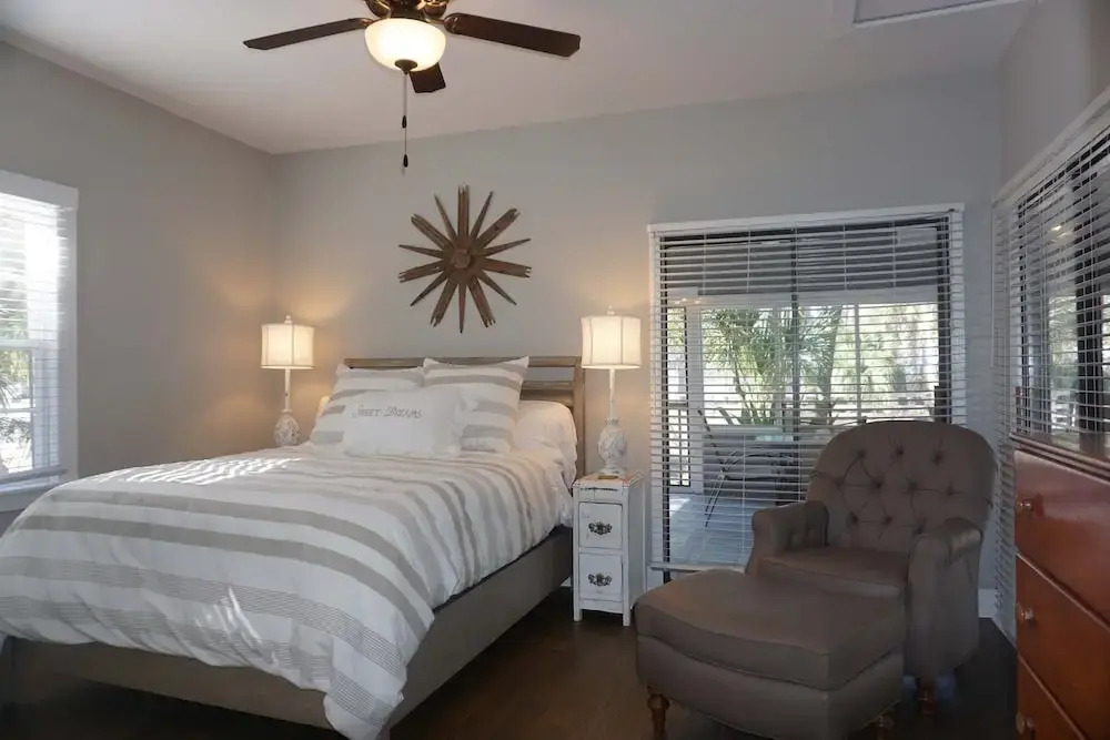 1112 Ocean Boulevard by Hodnett Cooper