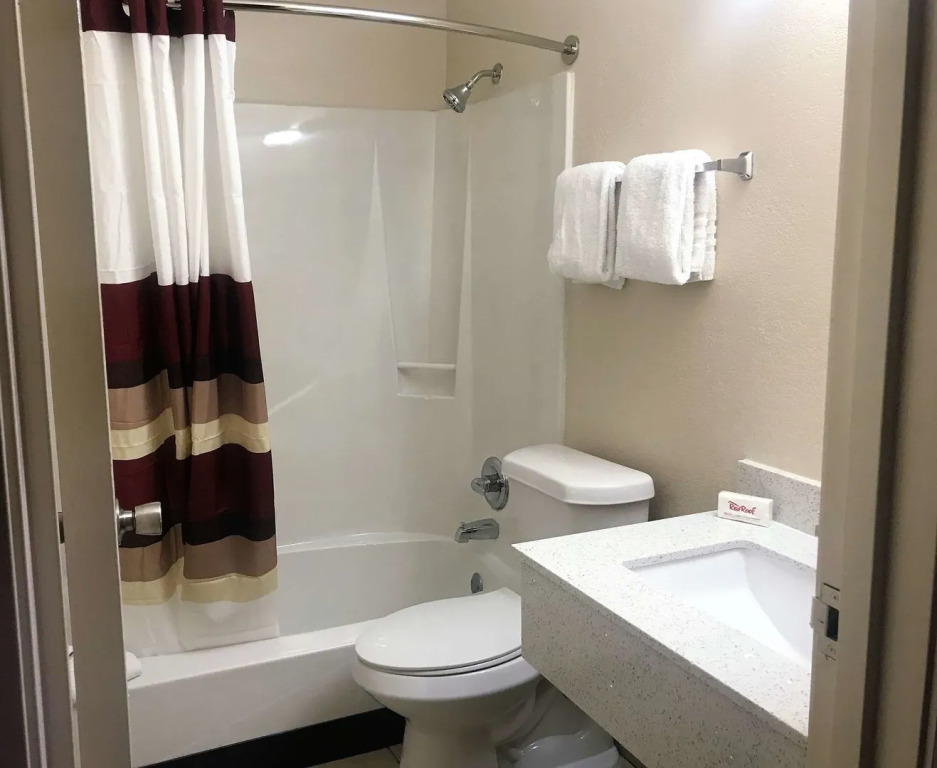 Red Roof Inn & Suites Denton