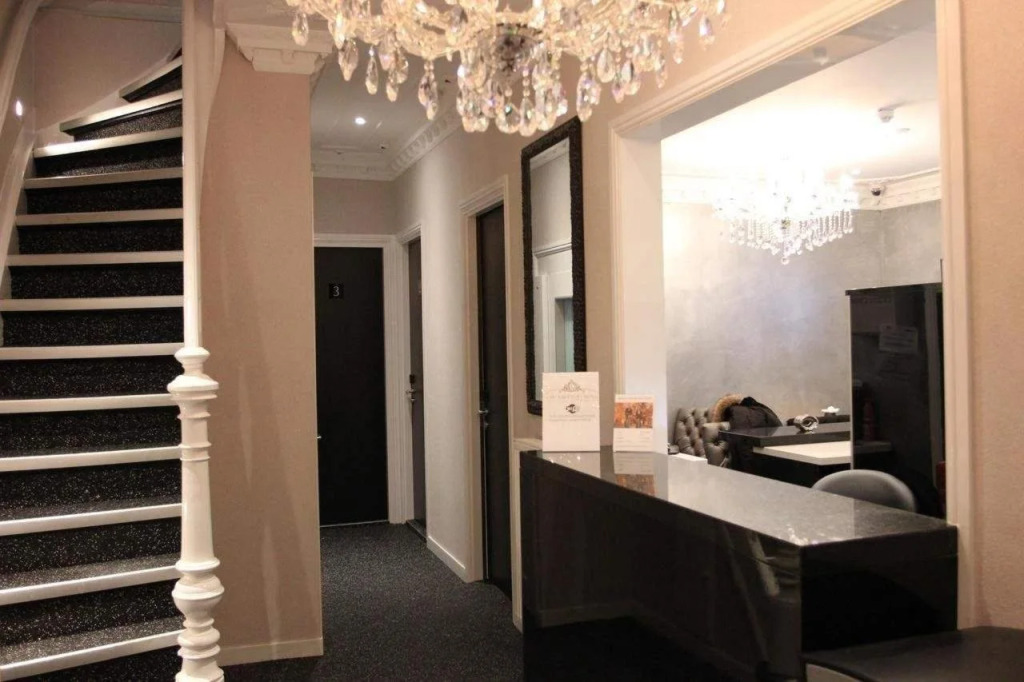 Saras Boutique Hotel