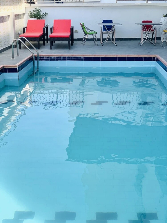 Time Oak Hotel and Suites Royale